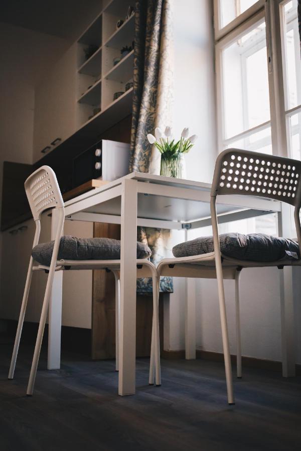Studio77 Apartman Apartment Шопрон Екстериор снимка