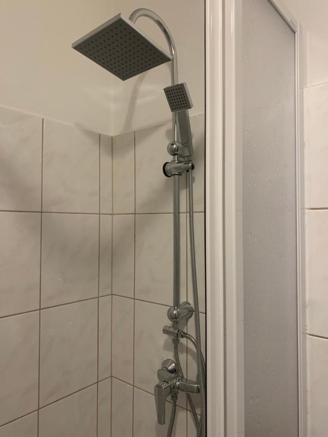 Studio77 Apartman Apartment Шопрон Екстериор снимка